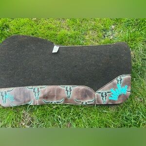 Best Ever Western Saddle Pad with Skull Design